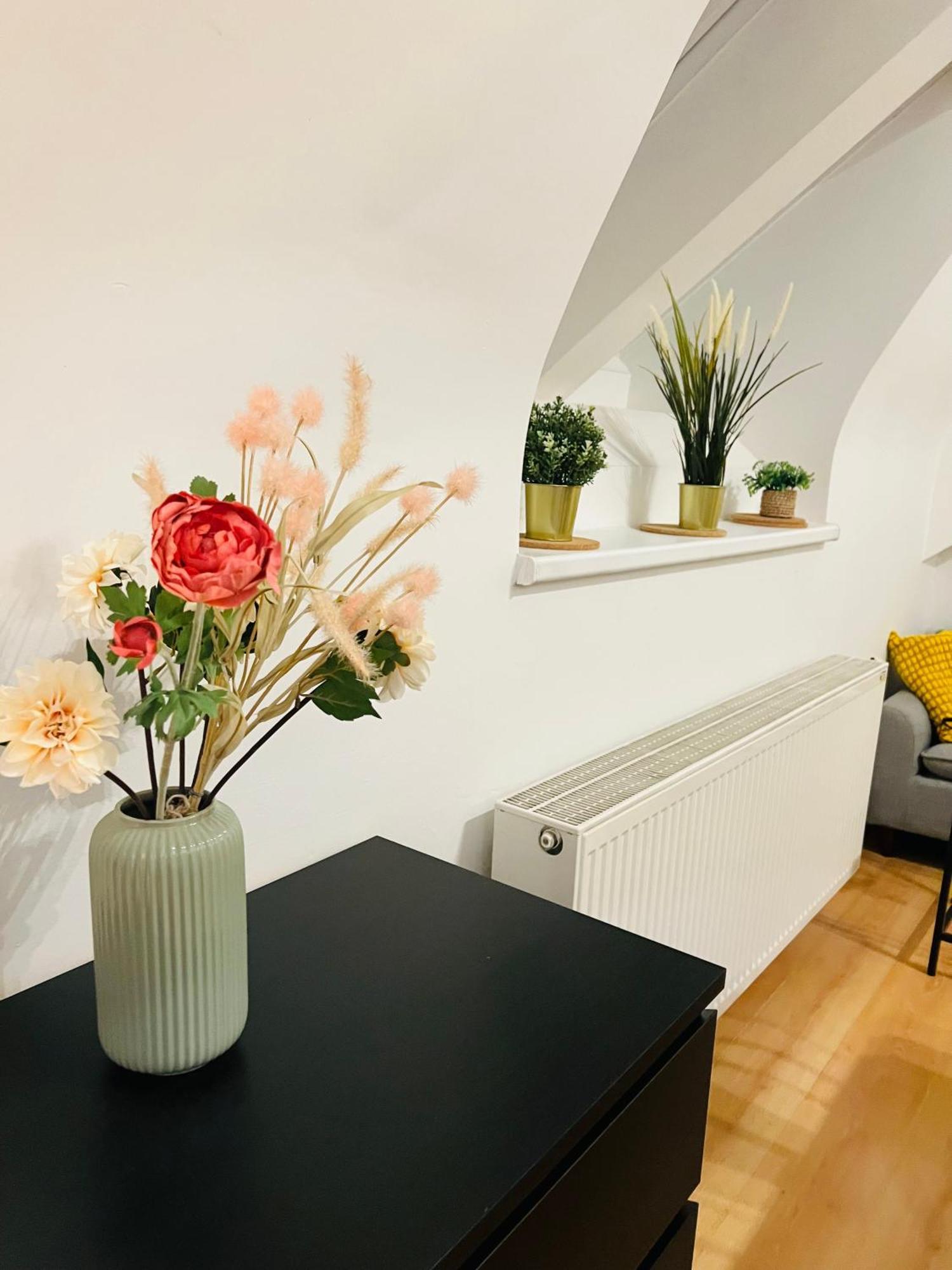 Central, Cozy & Stylish With Views * Prag