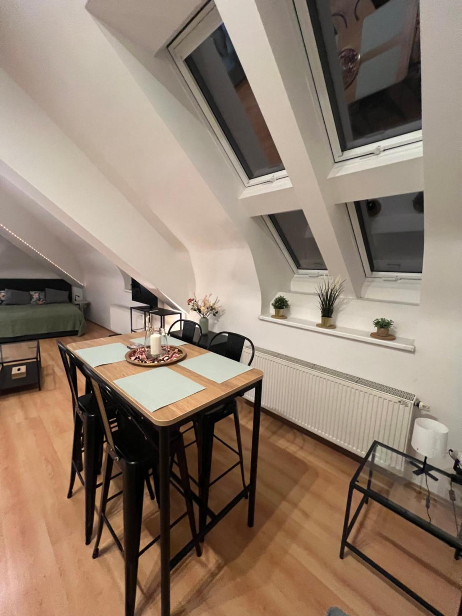 Apartmán Central, Cozy & Stylish With Views *