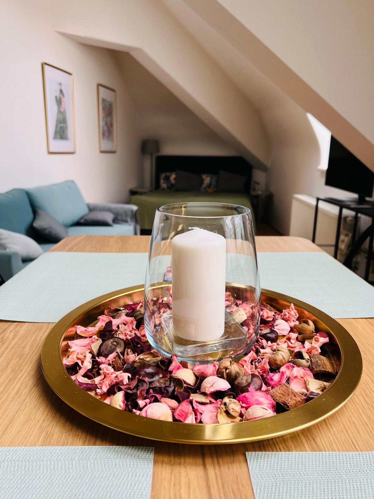 Central, Cozy & Stylish With Views Apartmán