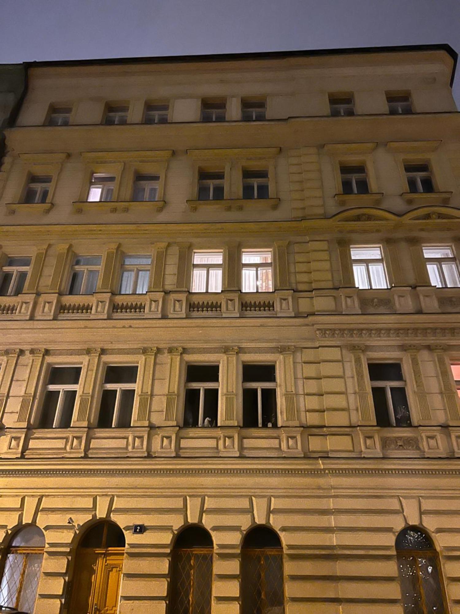 Central, Cozy & Stylish With Views Praha